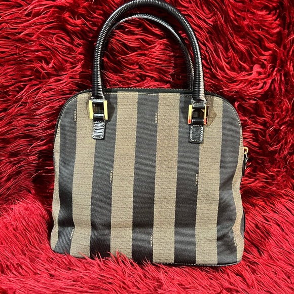 ♦️💯 Authentic Vintage FENDI Penguin Stripe Dome Satchel Bag♦️ - Picture 2 of 15